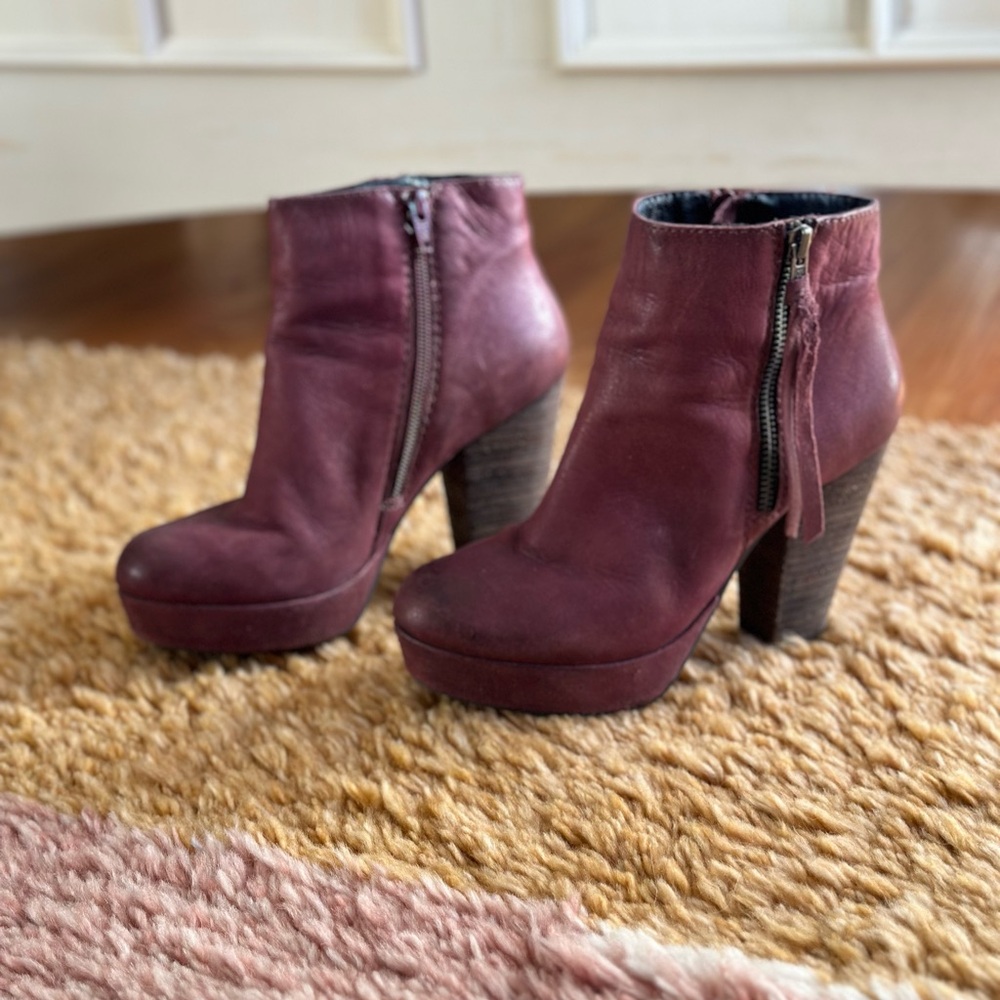 Steve Madden Plum Maroon Heeled Boots